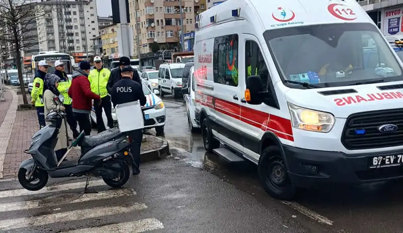 Otomobil ile motosiklet çarpıştı: 1 Yaralı