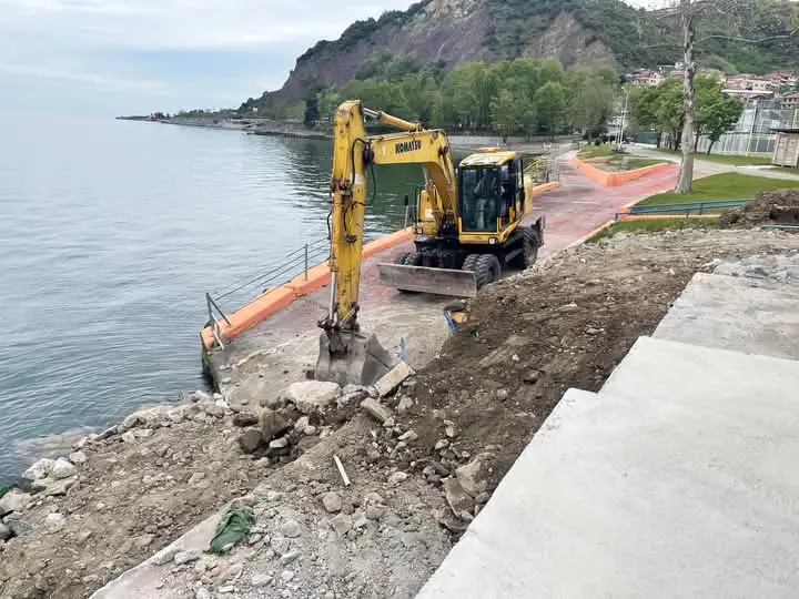 Belediye plajları sezona hazırlanıyor