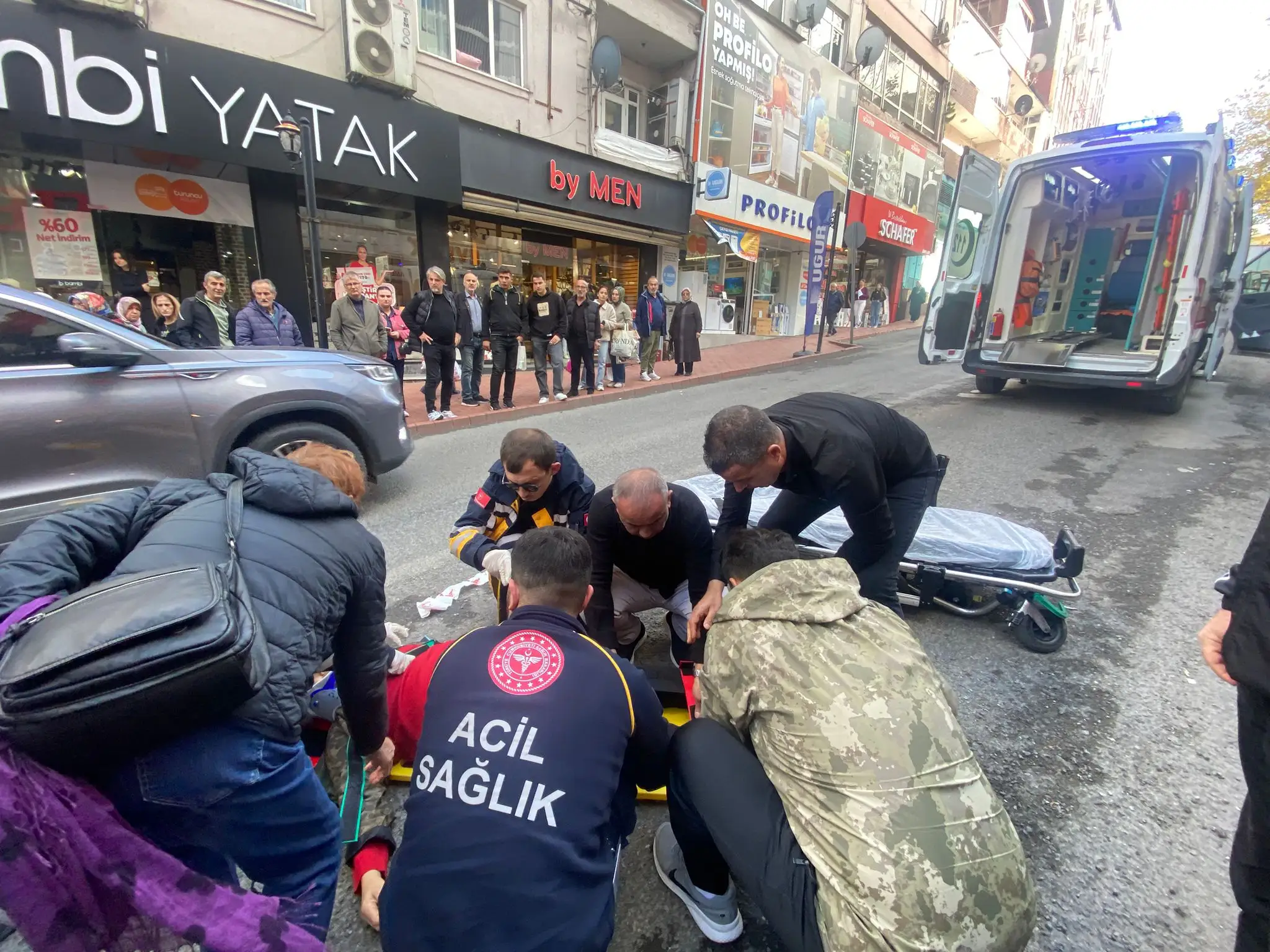 Motosiklet yayaya çarptı..