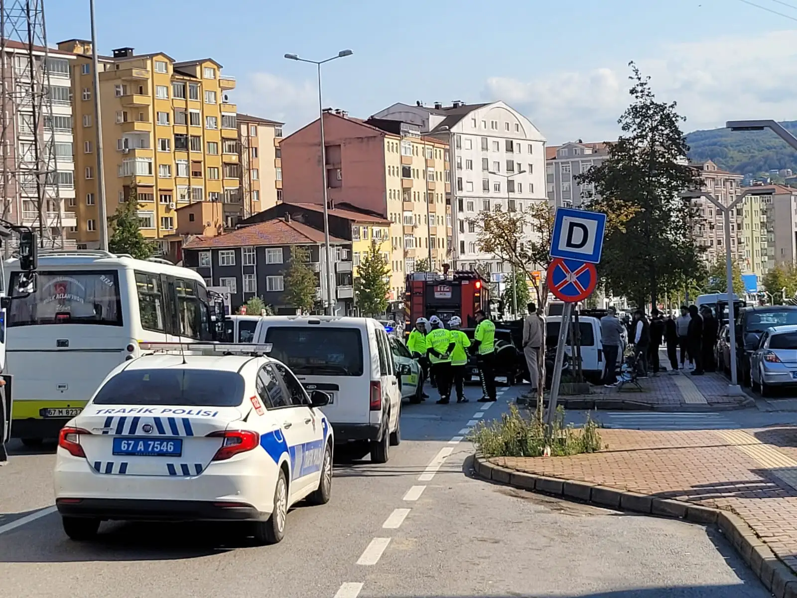 Seyir halindeki otomobil alevlere teslim oldu...