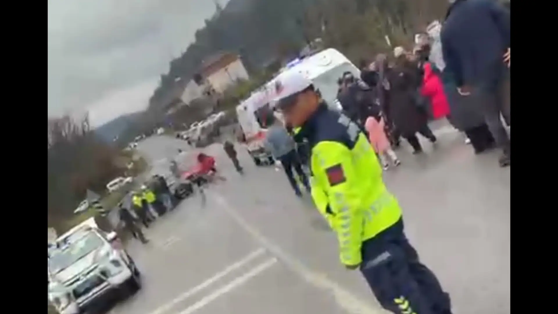 Zincirleme trafik kazası 4 yaralı