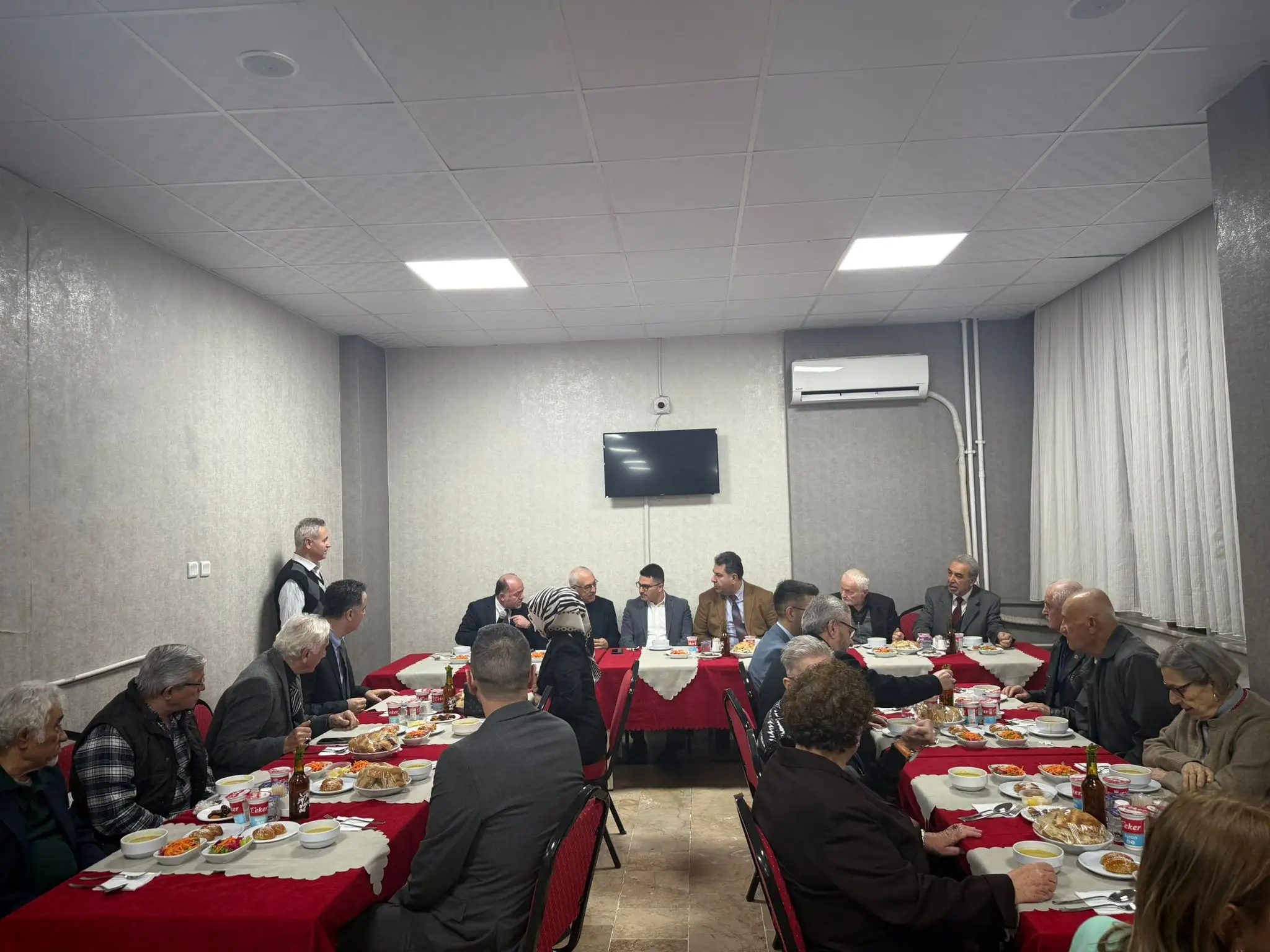 Kaymakam Yılmaz, Huzurevi Sakinleriyle İftarda Buluştu