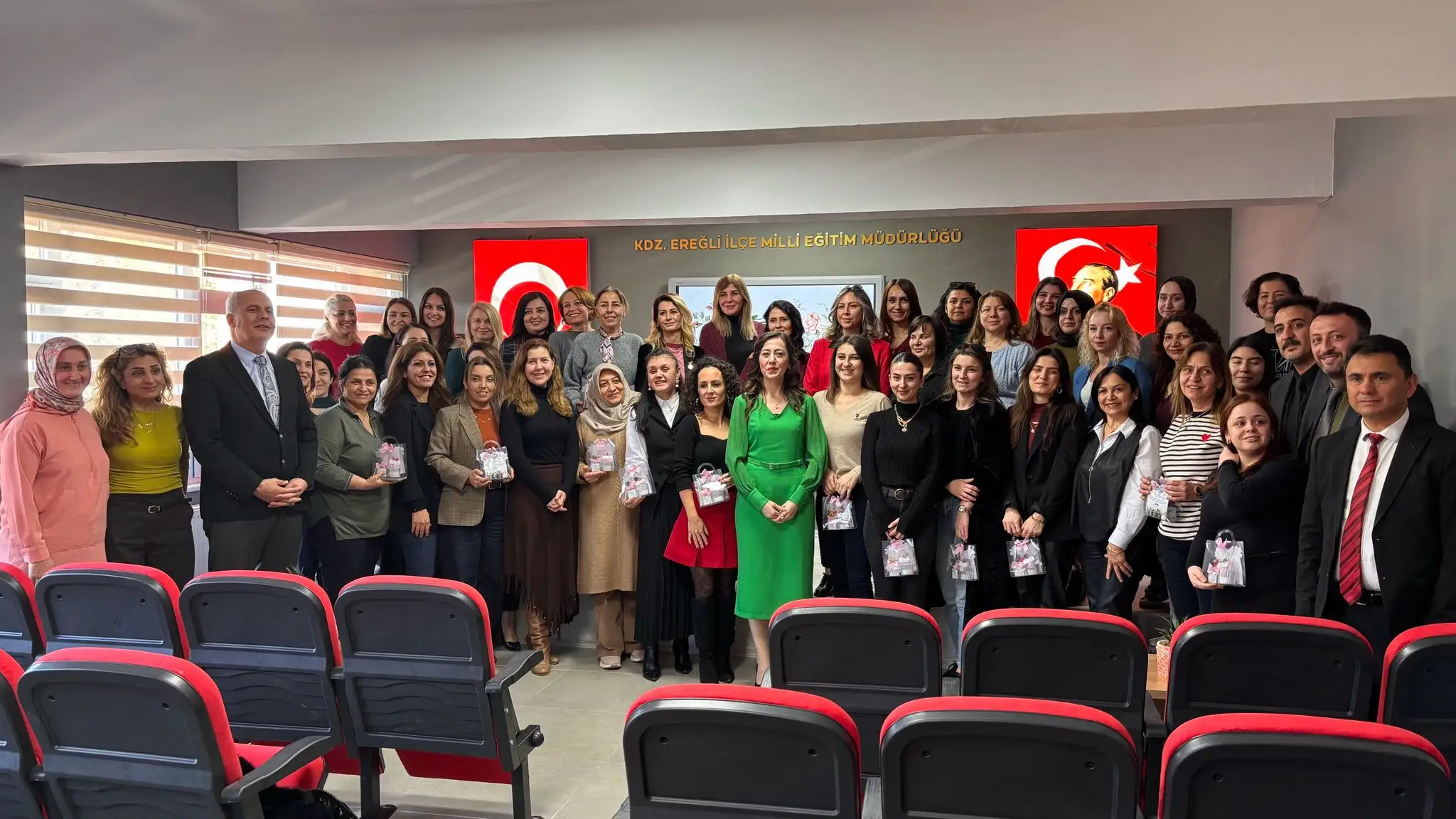 İlçe MEM'de 8 Mart Dünya Kadınlar Günü Kutlandı..