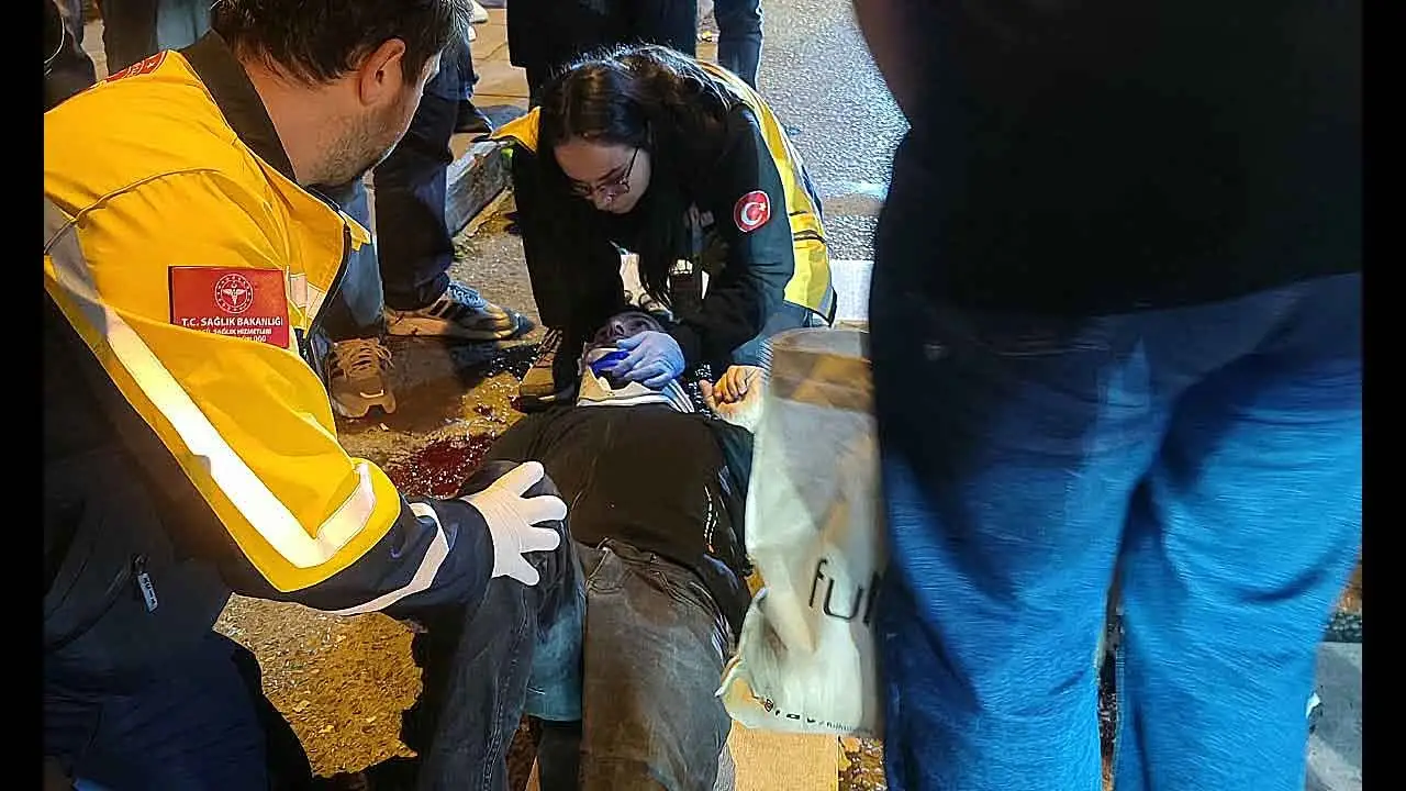 Ereğli’de Dengesini Kaybeden Şahıs Kaldırıma Çarparak Yaralandı