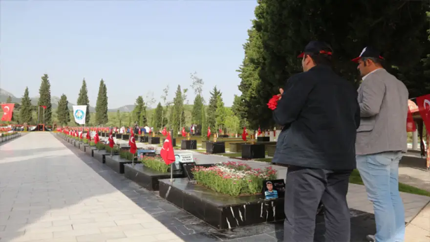 Zonguldak maden işçisi, soma şehitlerini unutmadı