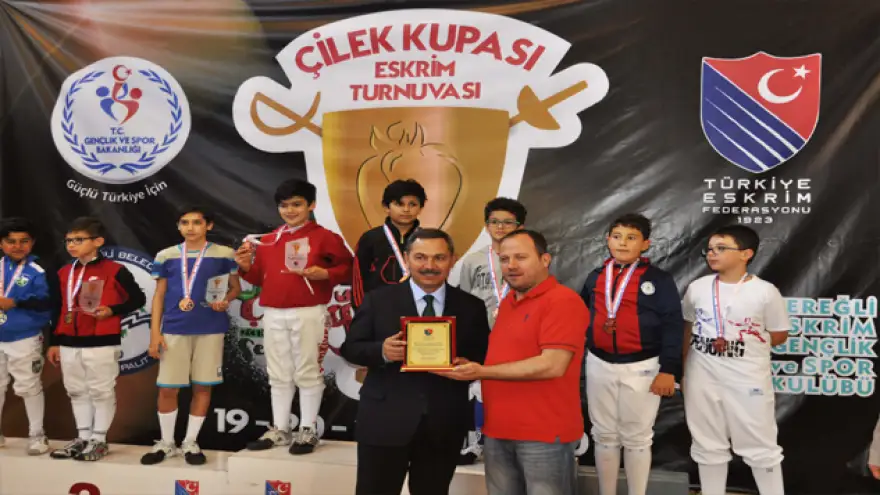 Başkan Uysal, ‘Eskrim ve Bilardo Şampiyonası’na katıldı