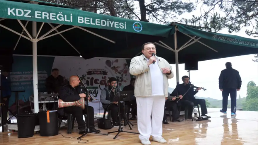 Yağmura rağmen şenliklerde piknik coşkusu 