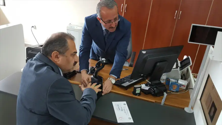 Kaban, yeni kimlik kartı için başvuruda bulundu