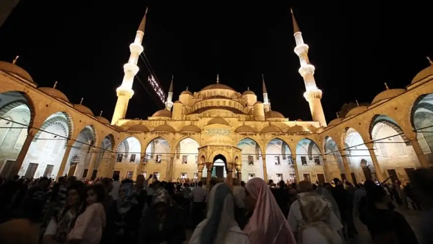 Kadir Gecesi çarşamba günü idrak edilecek