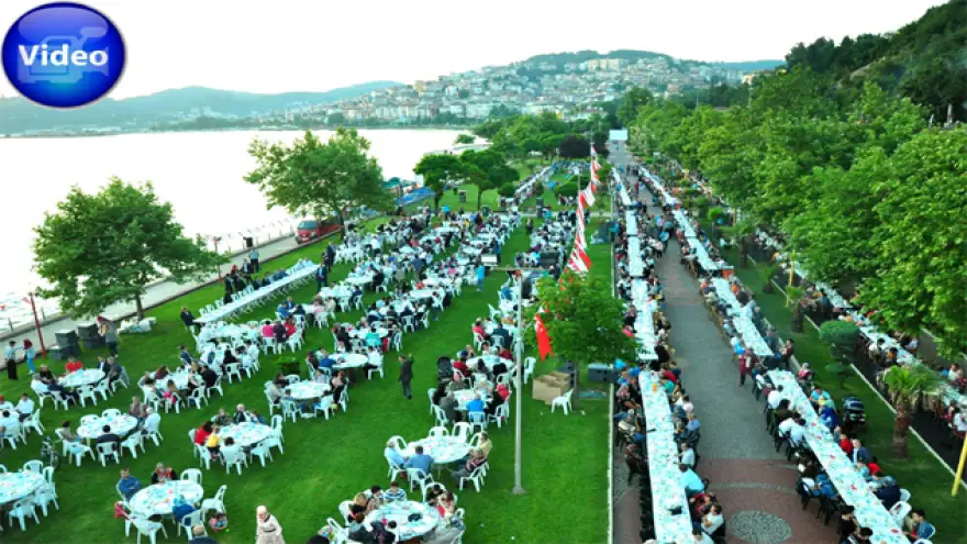 Kadir gecesinde, 3 bin 500 kişiyle iftar..