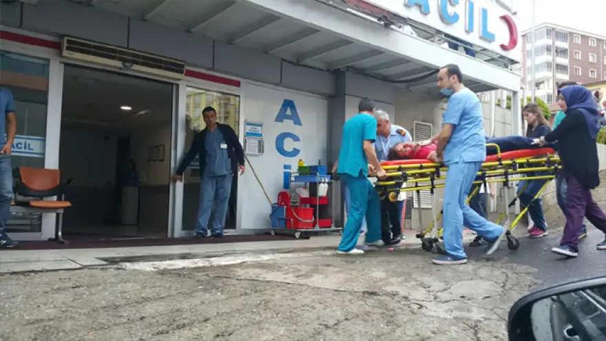 Bir anda yere yığıldı               