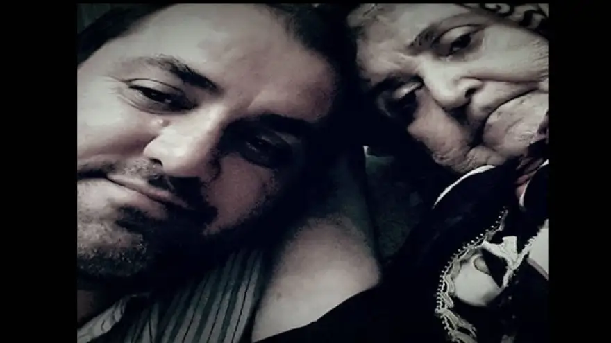 Gazeteci Mustafa Özdemir'in annesi yaşama veda etti