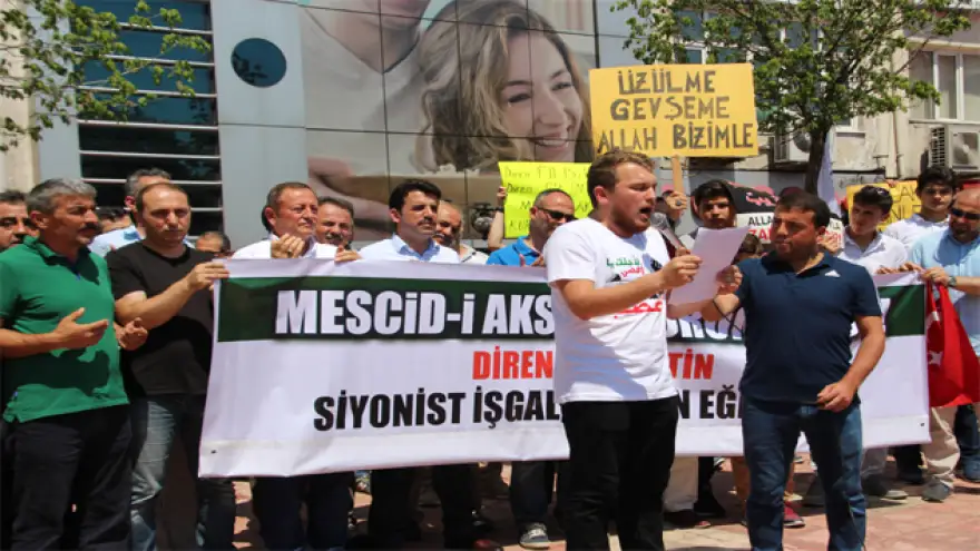 Öztürk: "Kudüs İslam coğrafyasının onuru"