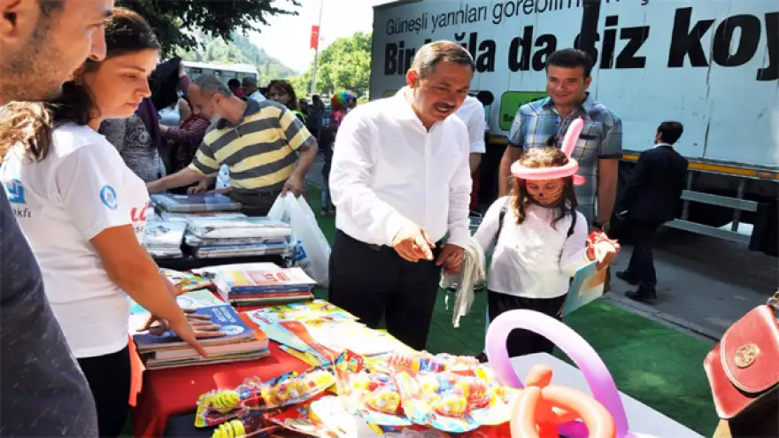 Başkan Uysal "İyilik Tırını" ziyaret etti