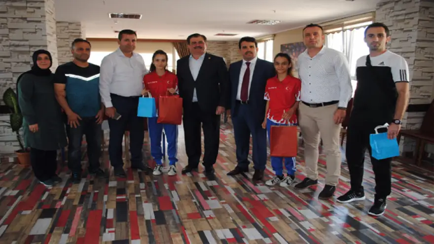 Başarıyı ödüllendirdiler