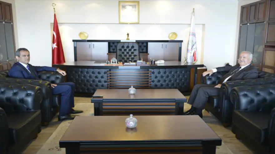Akdemir,Prof. Dr. Mahmut Özer’i Ziyaret Etti