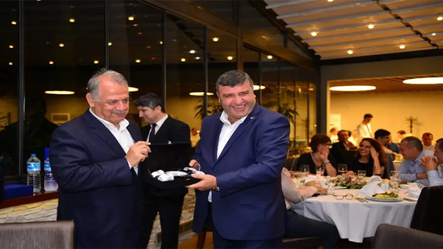 Günday onuruna yemek verildi