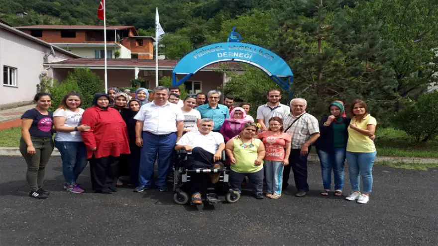 Şentürk: "İkibine yakın engelliye kurs veriyoruz"