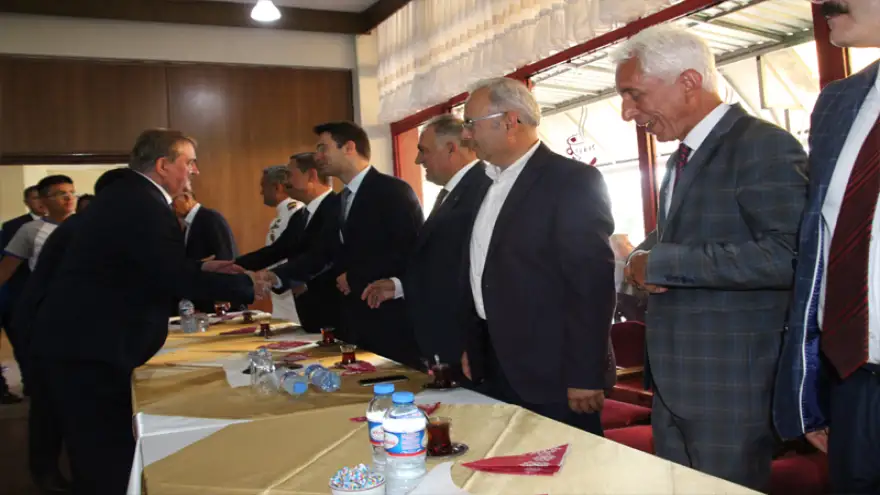 Katılımın az olduğu bayramlaşma programı...