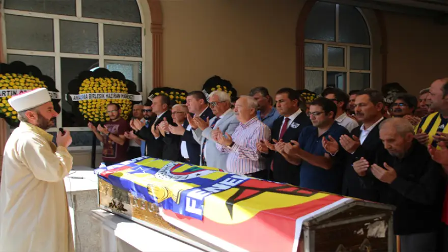 En sevdiği renklerle sonsuzluğa uğurlandı