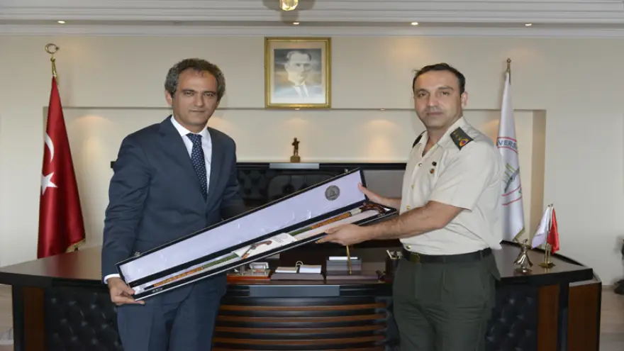 Jandarma Komutanı İnan'dan, Rektör Özer'i ziyaret...