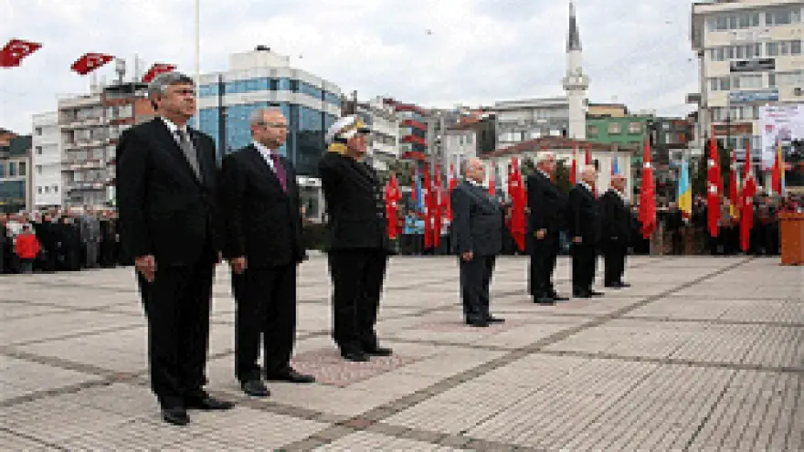 EREĞLİ'DE ÇANAKKALE ZAFERİ ÇOŞKUSU