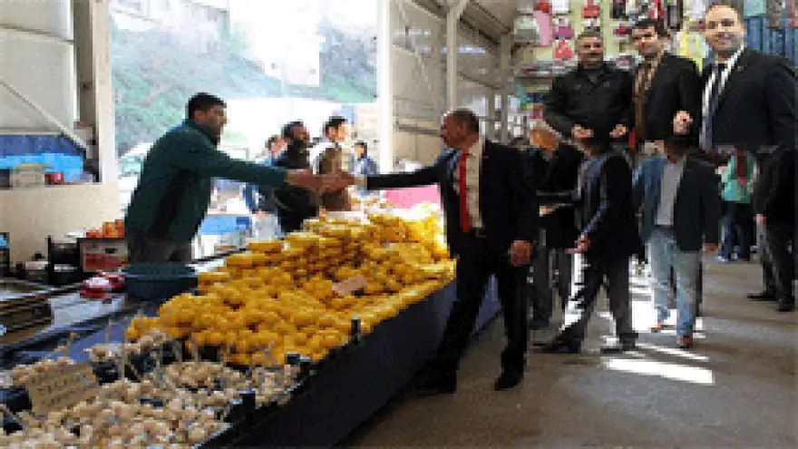 ÖZDEMİR:"PAZARCI ESNAFIMIZ BU DURUMU HAKETMİYOR"