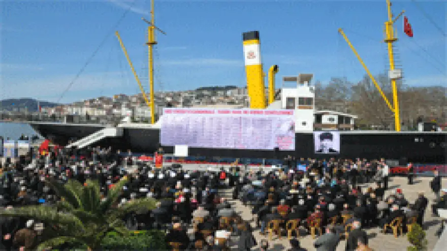 ŞEHİTLER İÇİN ANLAMI ANMA TÖRENİ