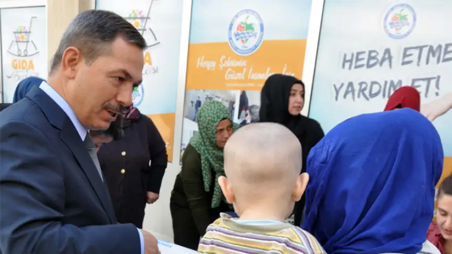 Belediyeden, ihtiyaç sahibi vatandaşa gıda yardımı