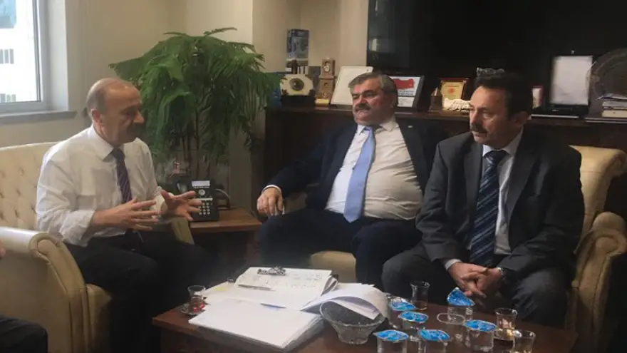 Bakanlıklar'da biz dizi ziyaretlerde bulundular