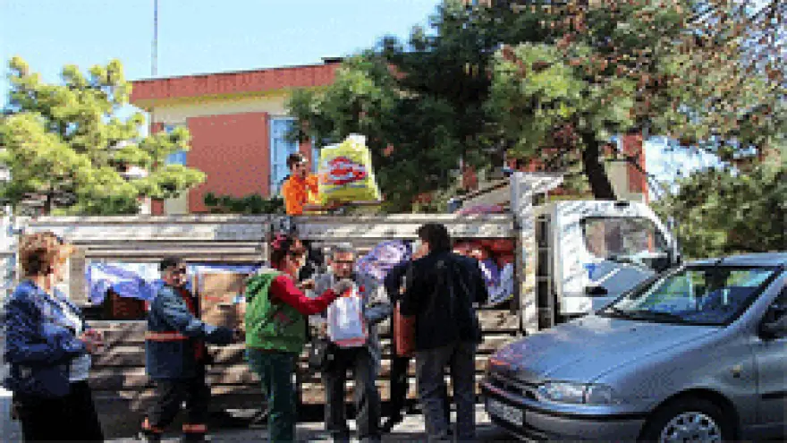 KİRMANLI HALKINDAN SEVGİ ÇEMBERİNE YARDIM