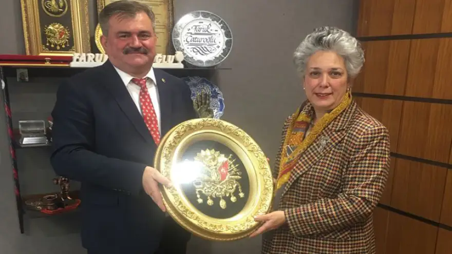 Namibya Büyükelçisi, Çaturoğlu’nu TBMM’de ziyaret etti
