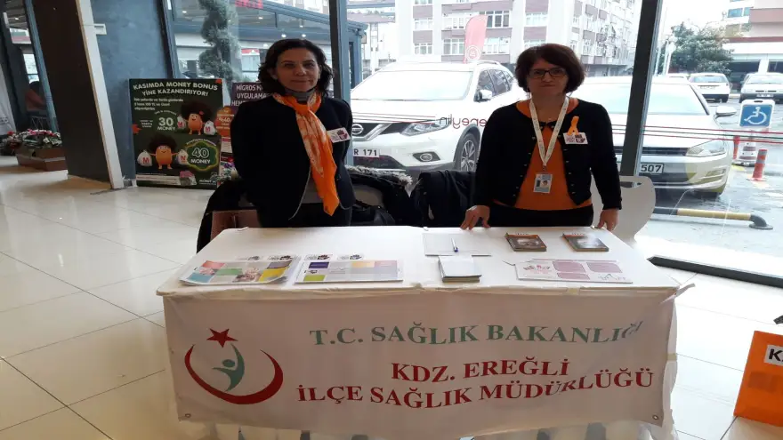 "Kadına şiddete karşı buradayım de"