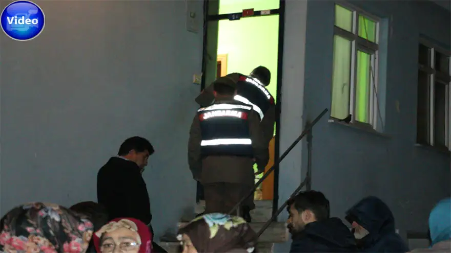 Canına kıydı