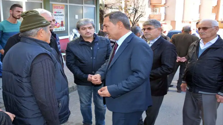 Uysal, Uzunmehmet Mahallesi’nde vatandaşla buluştu