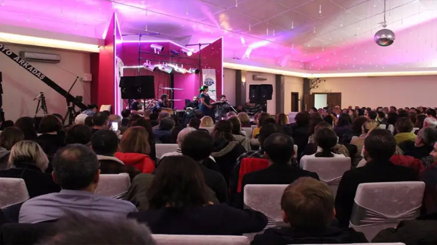 Akkaya, sevenlerine unutulmaz bir gece yaşattı