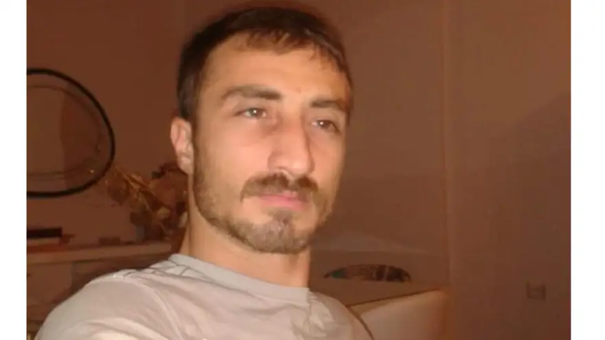 Tüfekle intihar etti