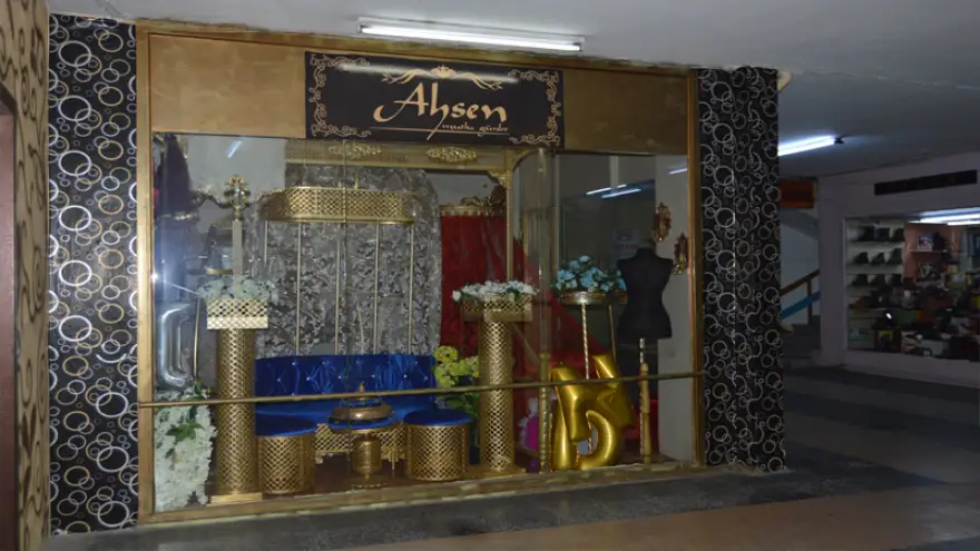 Ahsen, tüm özel günlerinizde sizinle...

