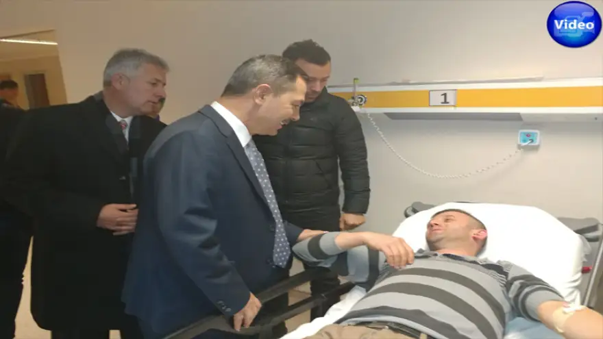 Uysal ve Akyüz’den yaralılara ziyaret…