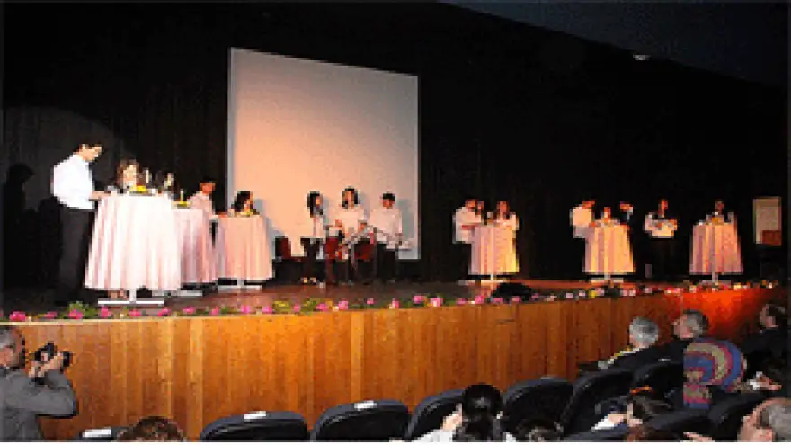 FEN LİSESİNDE YILDIZ TAKMA TÖREN YAPILDI