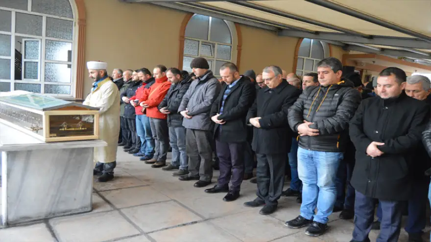 Anne Çam son yolculuğuna uğurlandı
