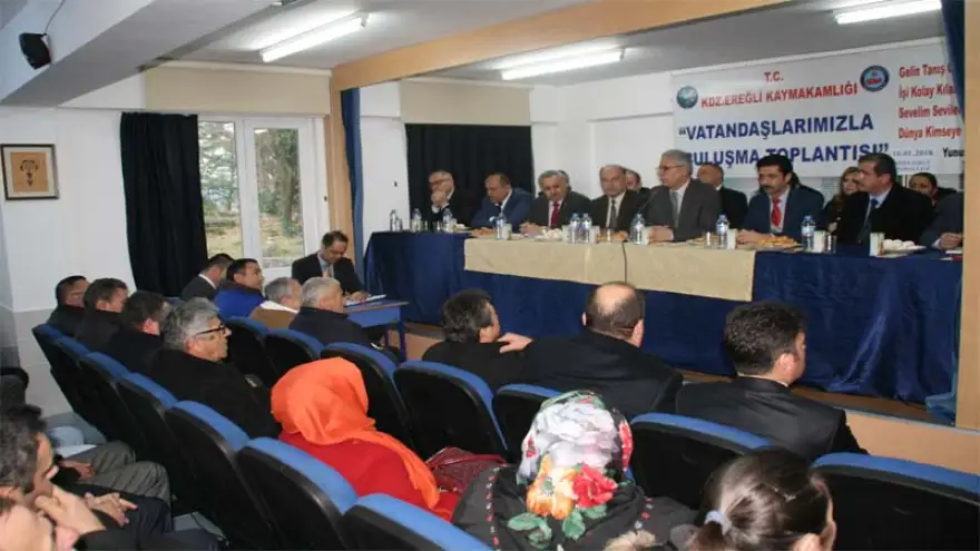Madenoğlu Kestaneci mahallesinde toplantıya katıldı

