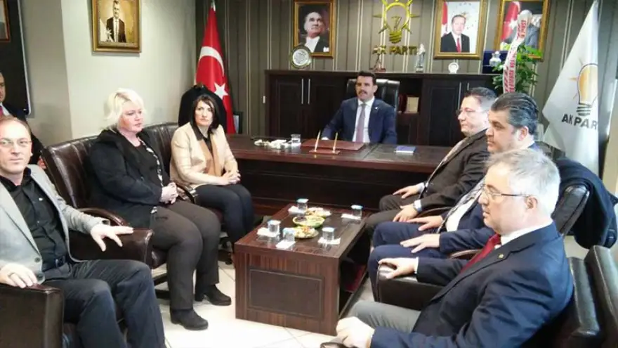TSO heyetinden AK Parti İlçe Başkanı Çakır’a ziyaret
 
