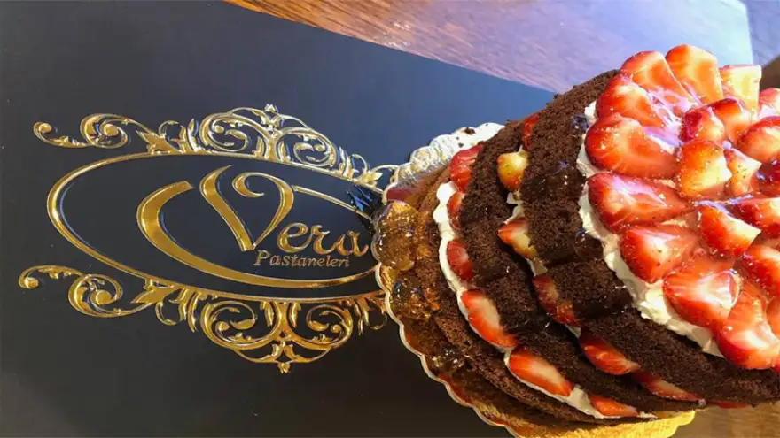 Lezzetli tatlılar VERA'da...