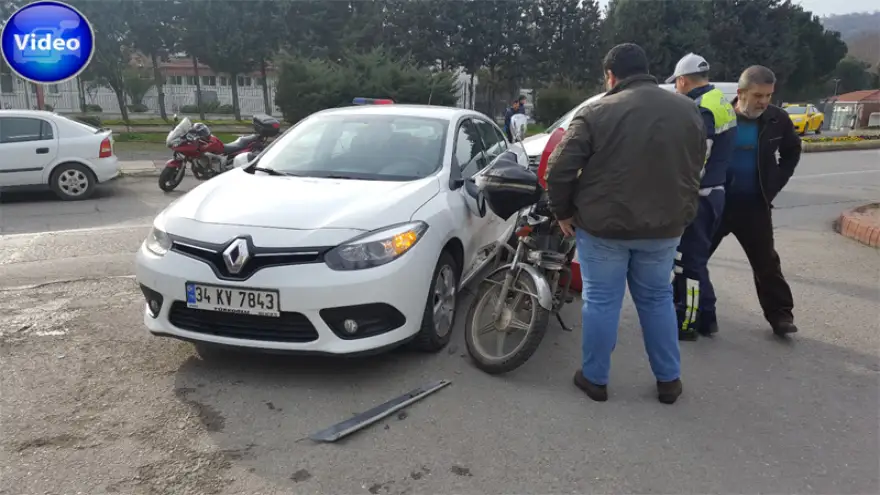 Motosiklet otomobille çarpıştı…