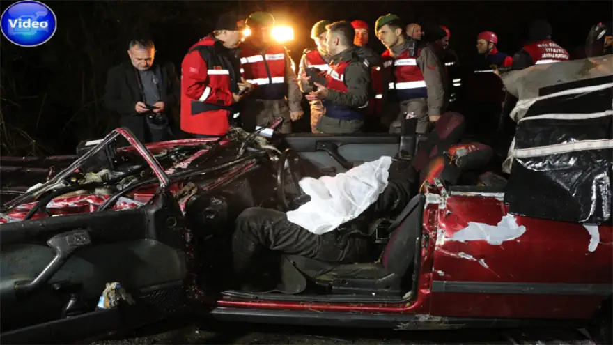 Irmağa uçan otomobilde can verdi…