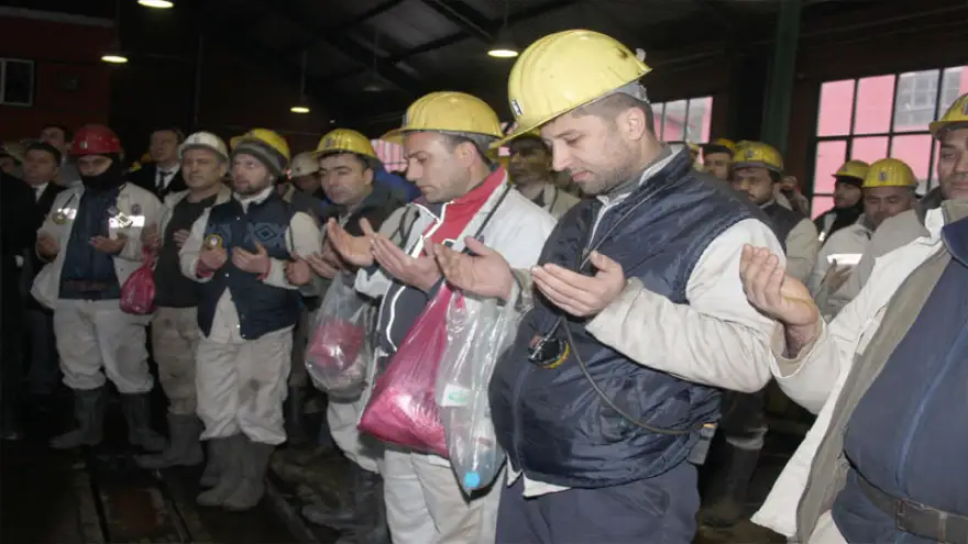 263 KOZLU MADEN ŞEHİDİ ANILDI

