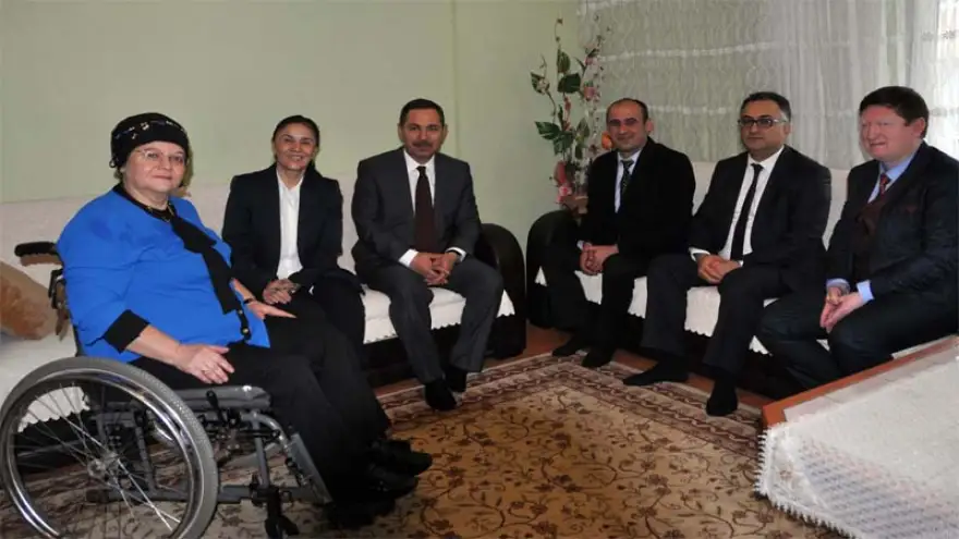 Uysal, kadınlar gününü kutladı..