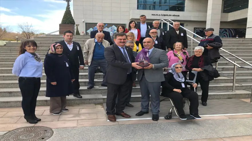 Çaturoğlu; huzurevi sakinlerini TBMM’de ağırladı 