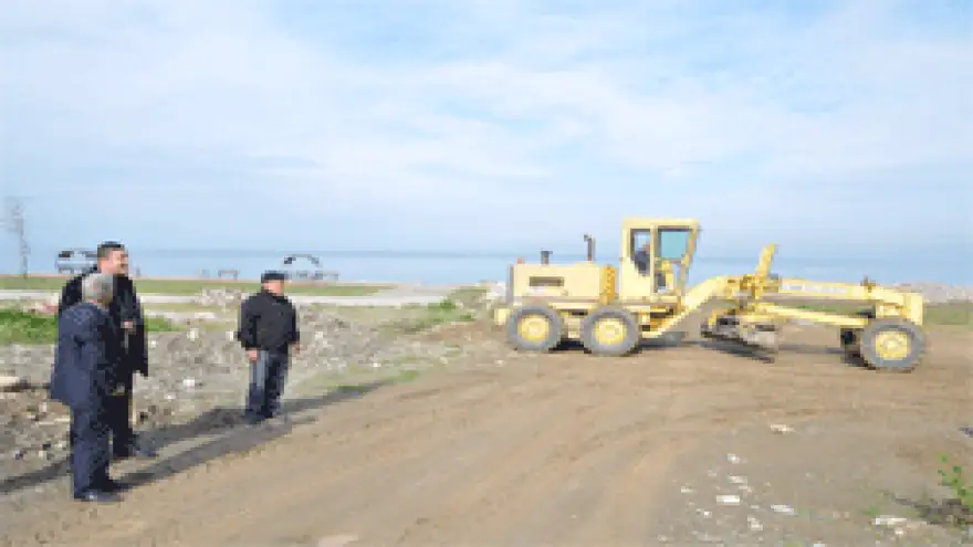 DOLGU ALANINA YÜRÜYÜŞ YOLU YAPILIYOR